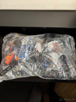 LEGO Technic McLaren Formula 1 Team (42141) - 6