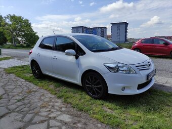 Toyota Auris 1.6 VVt-i, 97 kW, 6 stupňový automat - 6MM - 6