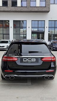 Mercedes E63s AMG - 6