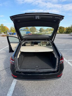 Škoda Superb Combi 2.0 TDI DSG STYLE VIRTUAL 190k 4X4 SR - 6