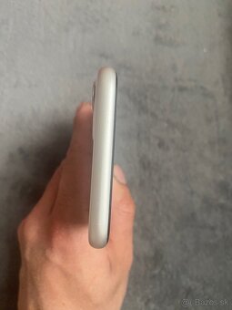 iPhone 11 64GB - 6
