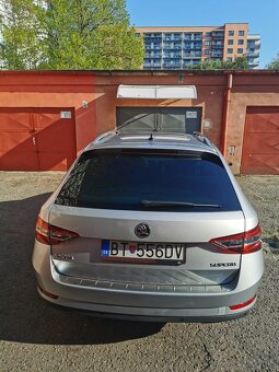 Predám Škodu Superb combi 2.0 TDI Style - 6