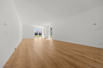 Priestranný 3-izbový byt v obci Viničné na predaj - 6