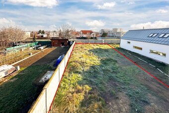 Na PREDAJ Slnečný, stavebný pozemok ,oplotený v obľúbene - 6