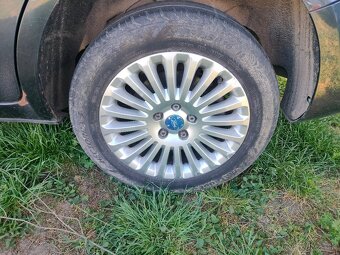 Predám náhradné diely na Ford FOCUS combi rok výroby 2009 - 6