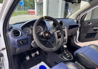 Ford Fiesta 2.0 ST benzín manuál 110 kw - 6
