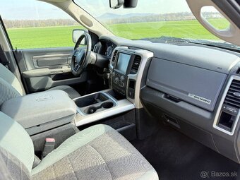 Dodge RAM 5.7 V8 HEMI--2017--4x4--130.000km--tažné 3.5t - 6