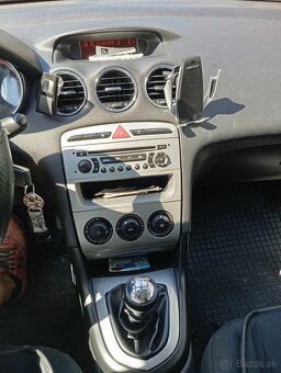 Peugeot 308 SW 1,4 benz rv 2010 - 6