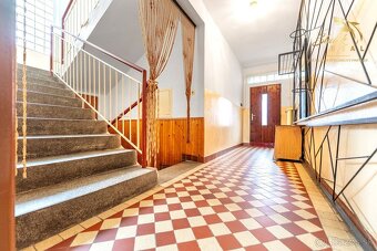 Rodinný dom na predaj v obci Slovenský Grob - 6