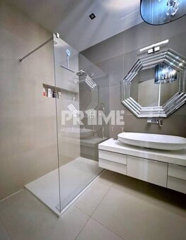 U NÁS  LUXUSNÝ ( 100 m2 ) 2i BYT, VÝHĽAD NA BRAT.HRAD, Pa - 6