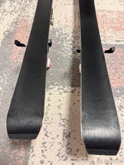 ATOMIC 100 detské lyže s viazaním - 6