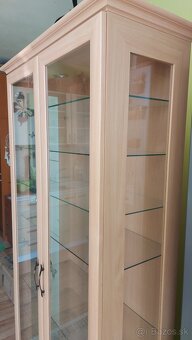 Vitrínová skriňa - 6