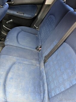 Peugeot 206 - 6