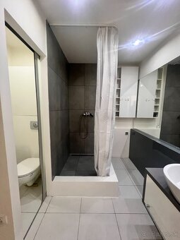Nasťahuj sa- Kompletne zrenovovaný a zariadený 3 izbový byt - 6
