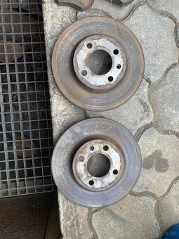 Predám predné brzdové kotúče s platničkami - 6