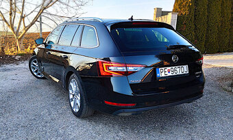 Škoda Superb combi 4x4 L&K + WEBASTO - 6