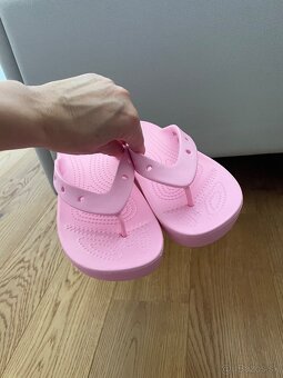 Crocs ruzove slapky baby pink mierna platforma 37 - 6