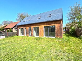 Na predaj 4-izbový rodinný dom s predzáhradkou a 2 parkov - 6