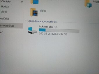 predám 12" HP elitebook 820 g3/ Intel core i5 /8gb ram /ssd - 6