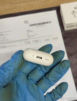 Apple AirPods 4 (ANC) - 6