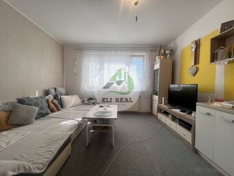 ZNÍŽENÁ CENA Exkluzívne na predaj 4 izbový byt s loggiou - - 6