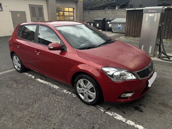 Kia Ceed 1.6 CRDi, 85kw, 2010 - 6