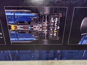 LEGO Technic 42206 Oracle Red Bull Racing RB20 F1 - 6