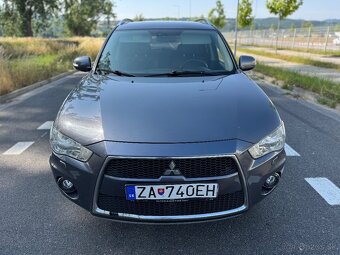 Mitsubishi Outlander 2.0D 7-miest 103KW 4x4 - 6