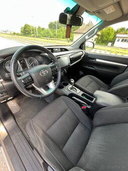 TOYOTA HILUX 150 kw automat - 6
