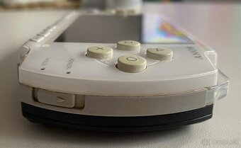 PSP 1000 White/Black + 64GB - 6