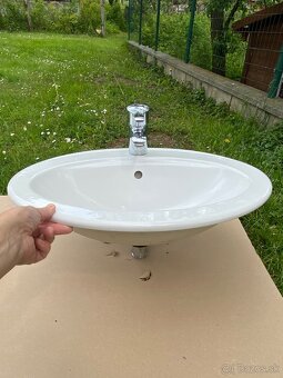 Keramické umývadlo s batériou zn.Hansa - 6