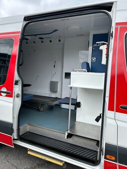VW Crafter - 2.0 TDI Sanitné vozidlo - Manuál - 6