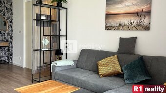 Na prenájom 2 izbový byt 45 m2 + terasa 15 m2 + 30 m2 predzá - 6