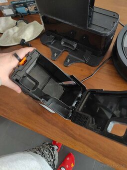 Robotický vysávač Shark - 6