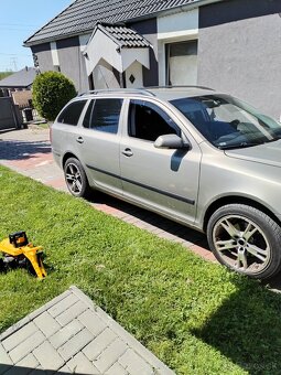 Škoda Octavia combi II 2.0tdi automat - 6