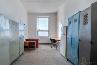 Administratívna budova a hala v priemyslenej časti | Rampová - 6