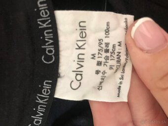 CALVIN KLEIN originál predĺžené damske tricko M - 6