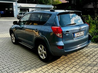 Predam toyotu rav4 - 6