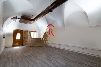 Meštiansky dom v centre Banskej Bystrice s kvalitnou rekonšt - 6