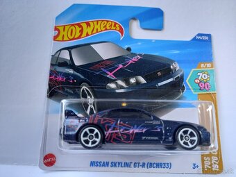 HOT WHEELS - NISSAN SKYLINE - 6
