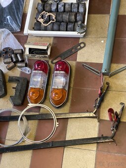 Mix veci Skoda od 1202 - 6