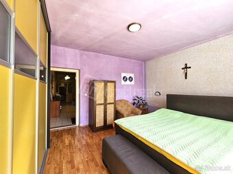Priestranný 4 izbový rodinný dom v meste Šurany - 6