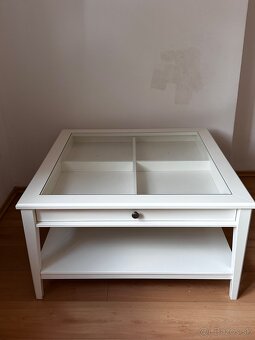 konferenčný stôl + 2x nočný stolík - 6
