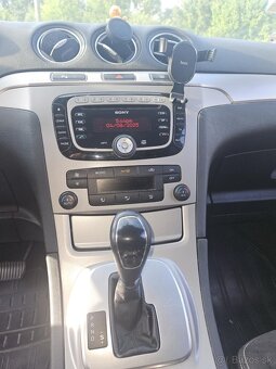 Predám Ford galaxy 2l 103kw gia facelift 2010 automat - 6