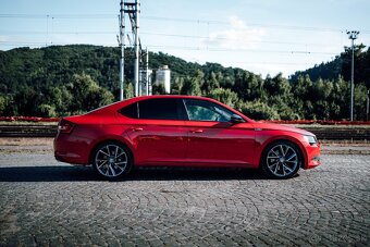ŠKODA SUPERB 2.0 tsi SPORTLINE - 6