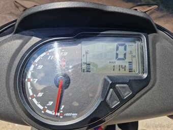 Gilera RUNNER 125 ST BLACK/GOLD edition - 6