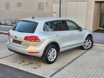 Volkswagen Touareg II 3.0 TDI V6 - 6