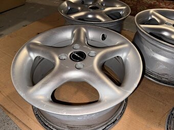 Borbet R15 4x100 7J ET35 - 6
