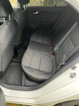 KIA Rio IV 4 rozpredam na diely - 6