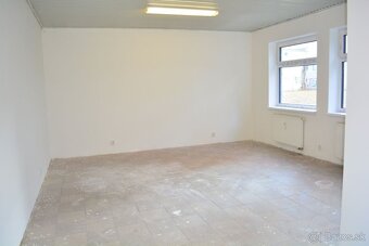 Prenájom obchodný priestor, 125 m2, ulica Štefánikova Poprad - 6